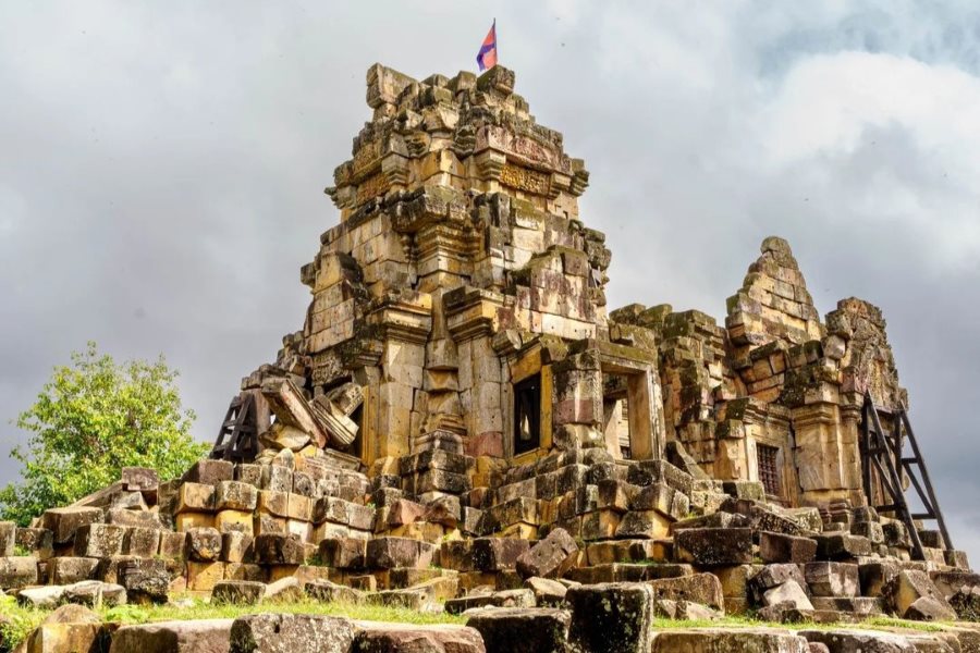 Ek Phnom Temple is a treasure trove of rich history associated with the Angkor period 