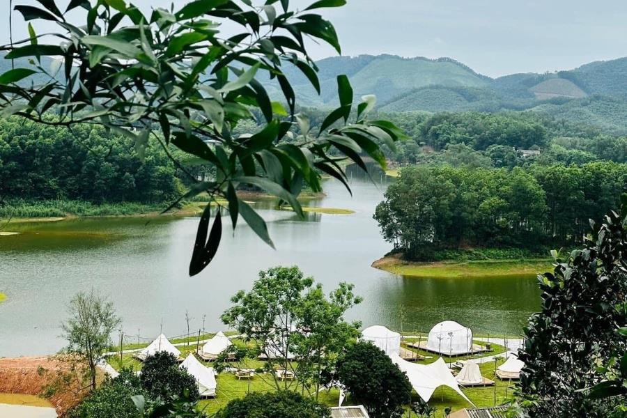 Some information about Ghenh Che Lake