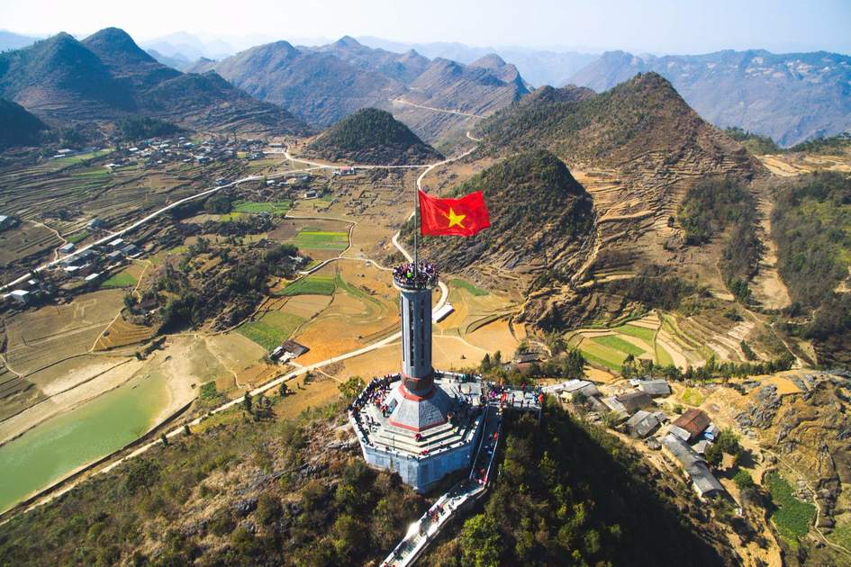 Panoramic view of Lung Cu flagpole from above