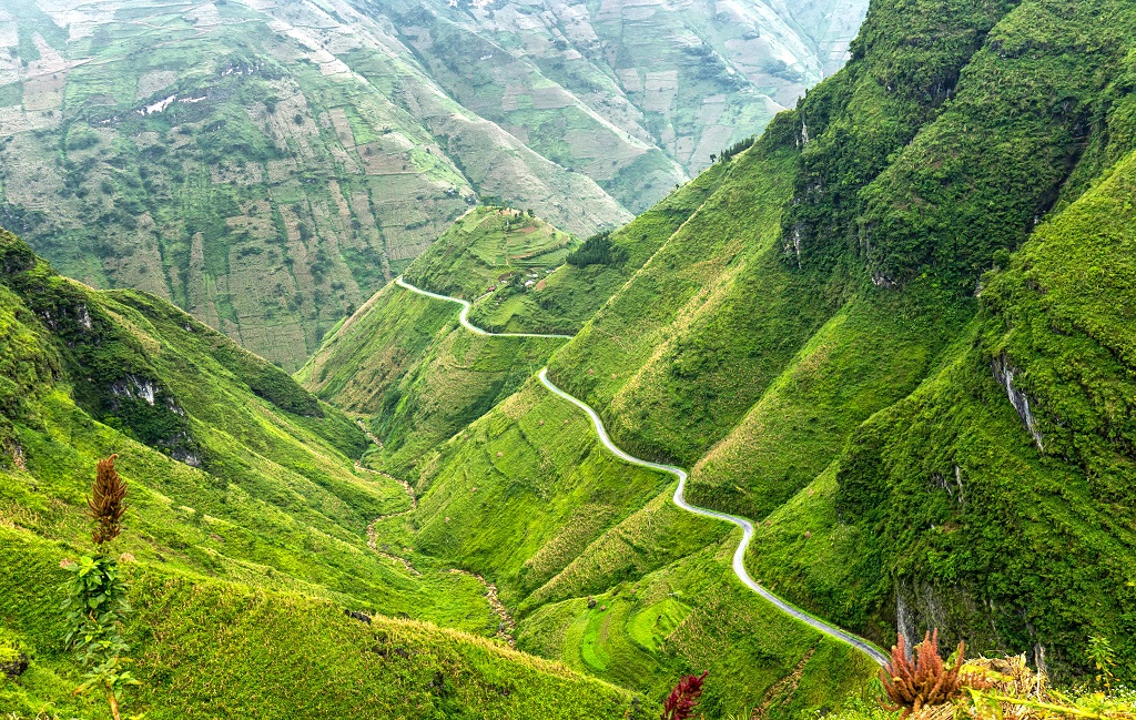 Ma Pi Leng Pass is considered one of the most spectacular passes in Vietnam
