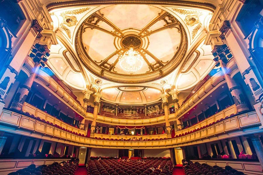 Hanoi Opera House: Auditorium