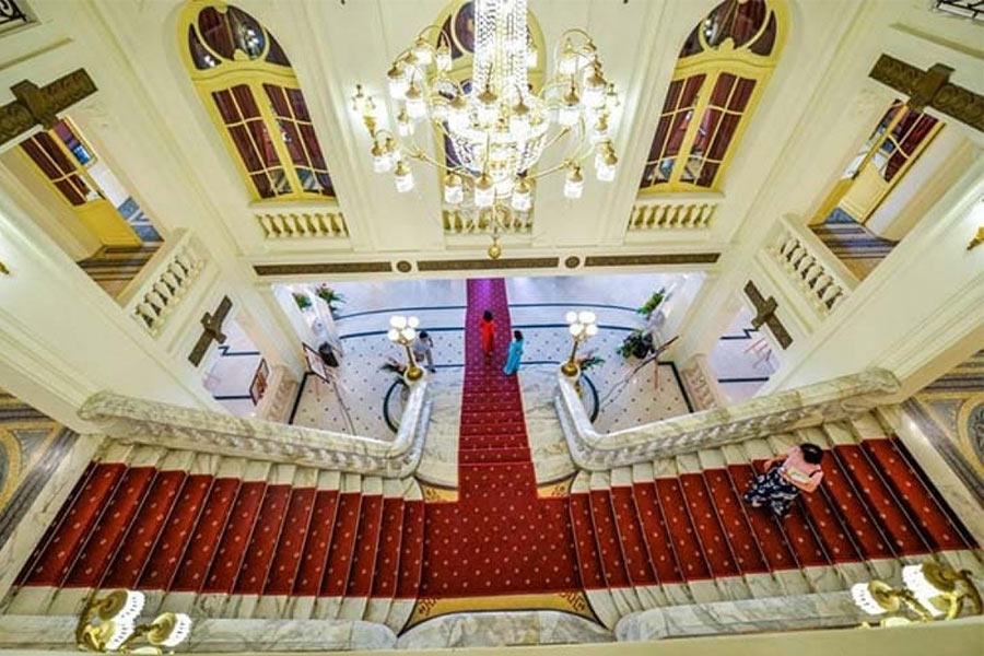 Hanoi Opera House: Main lobby
