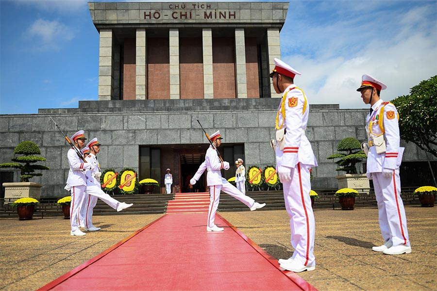 Ho Chi Minh Mausoleum: Architecture