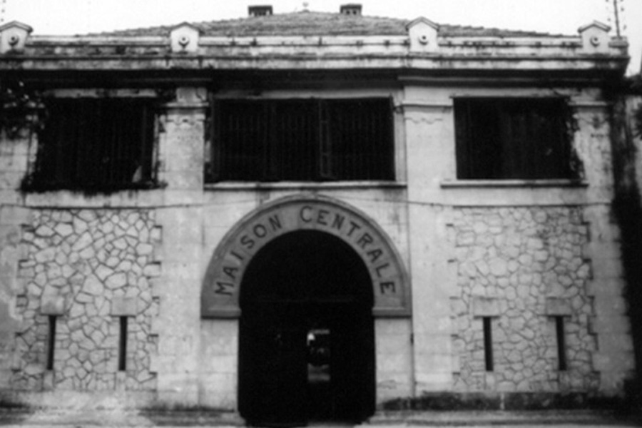 Hoa lo prison history