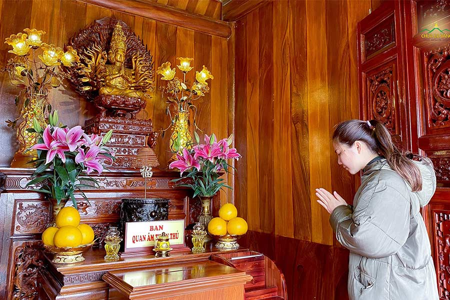 One Pillar Pagoda: The Shrine