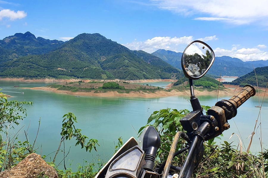 How to get to Hoa Binh