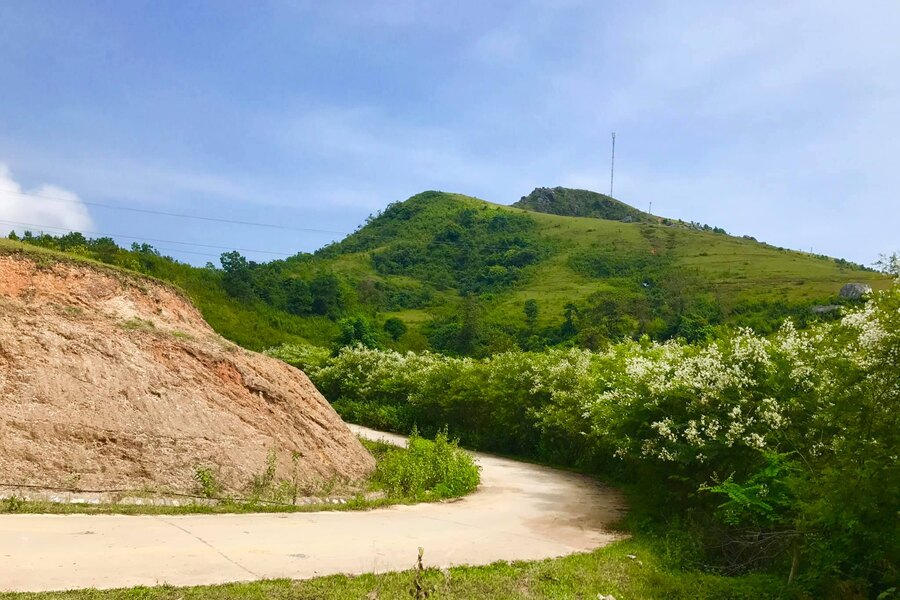 The road to the plateau is incredibly scenic