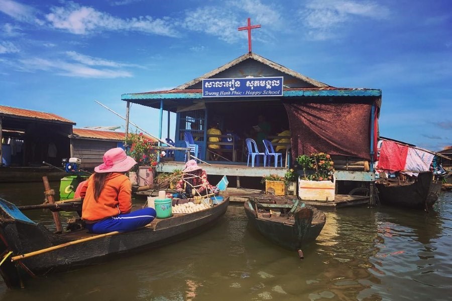 Schools in Kampong Chhnang floating village