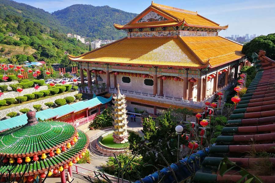 The largest temple in Malaysia