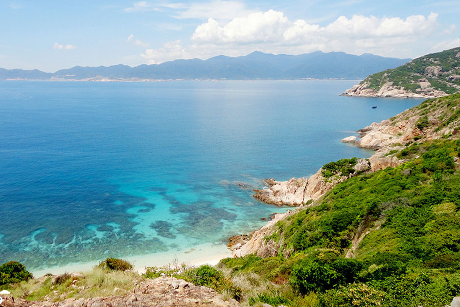 Cam Ranh Bay played a crucial role as a major military base for the United States