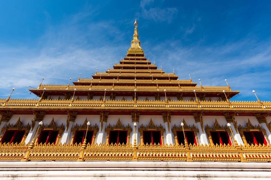 Golden ancient pagoda of Phra Mahathat Kaen Nakhon