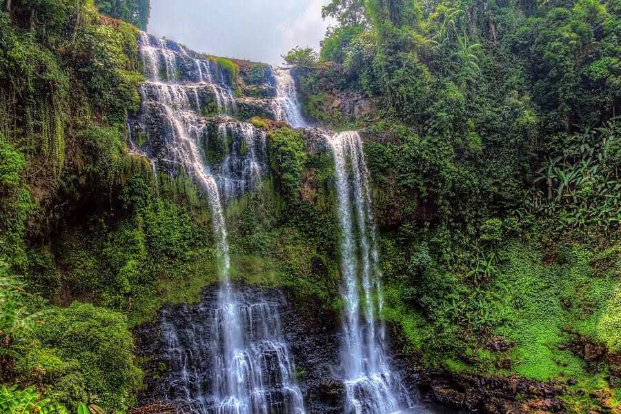 Tad Yuang Waterfall 