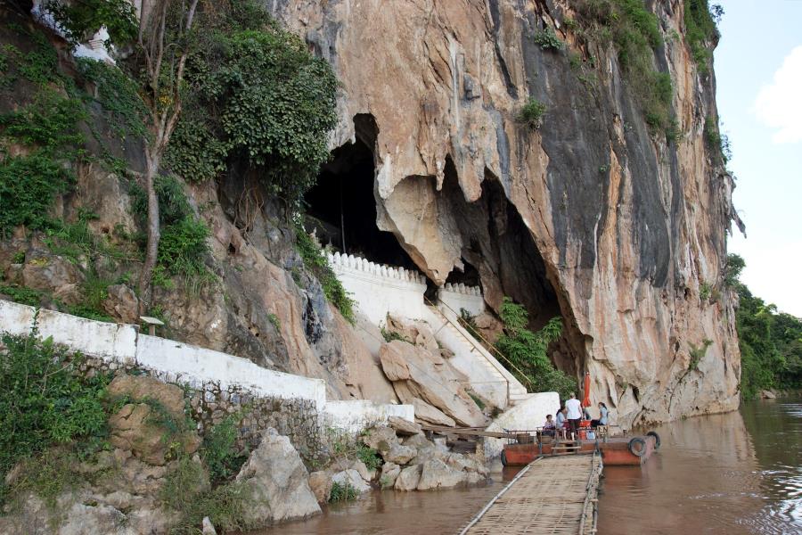 Traveling Cost of Pak Ou Cave