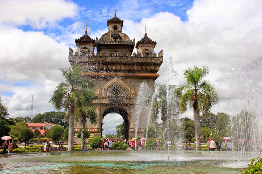 Patuxai is not only an important architectural symbol but also a place of sublimation and connection with the local community