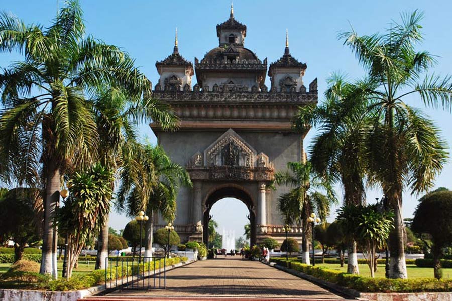 The design of Patuxai combines traditional architectural elements with the nation's struggle for independence, creating a strong link to the country's history and culture