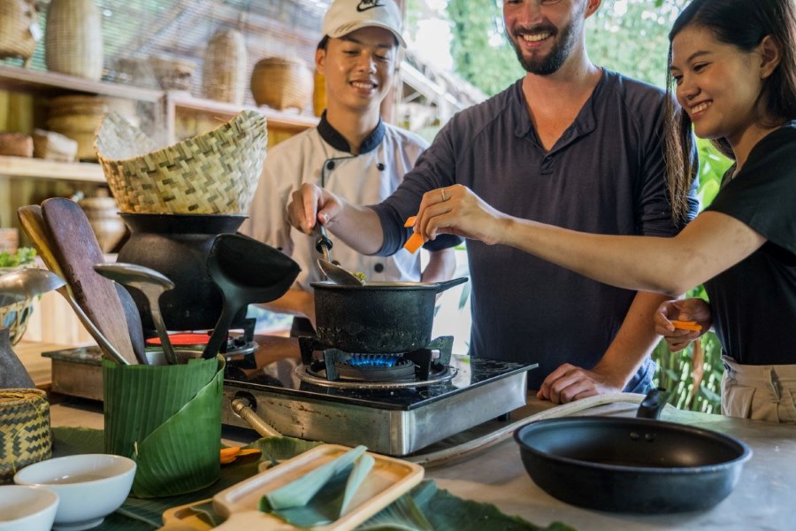  Tourists visiting Laos want to learn how to cook Lao food 