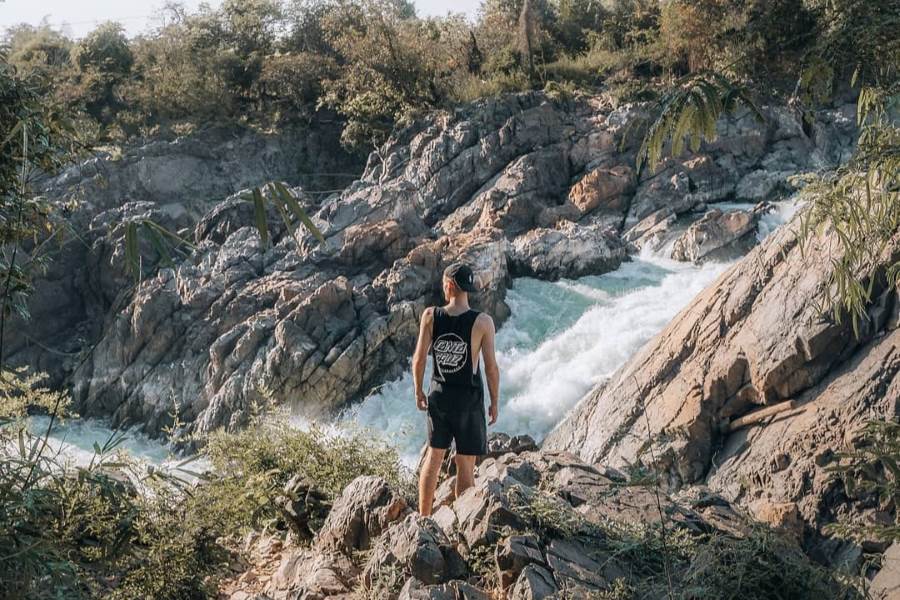 Some tips when traveling Liphi Waterfall 