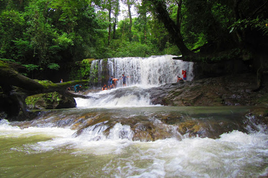  Luu Ly Waterfall