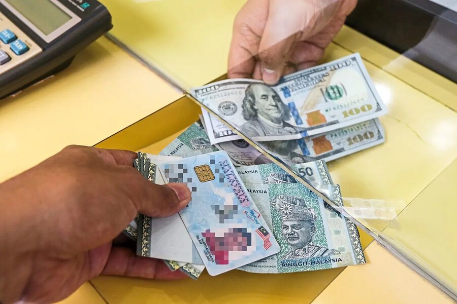 Exchanging currencies in banks