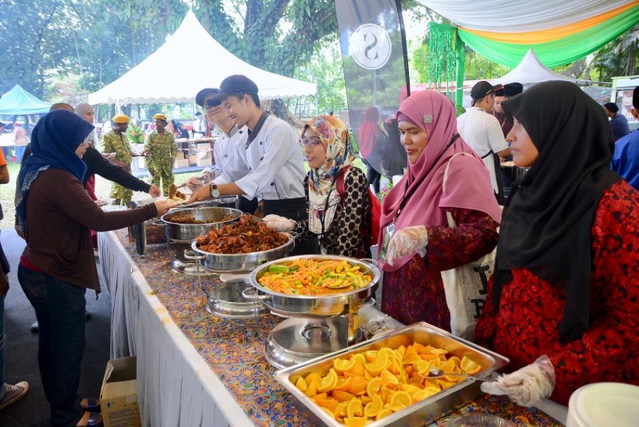 Community event at Hari Raya Aidilfitri