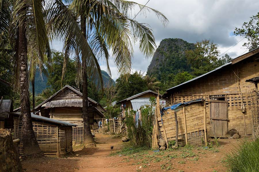 Muang Ngoi Neua Guide: Visit local villages