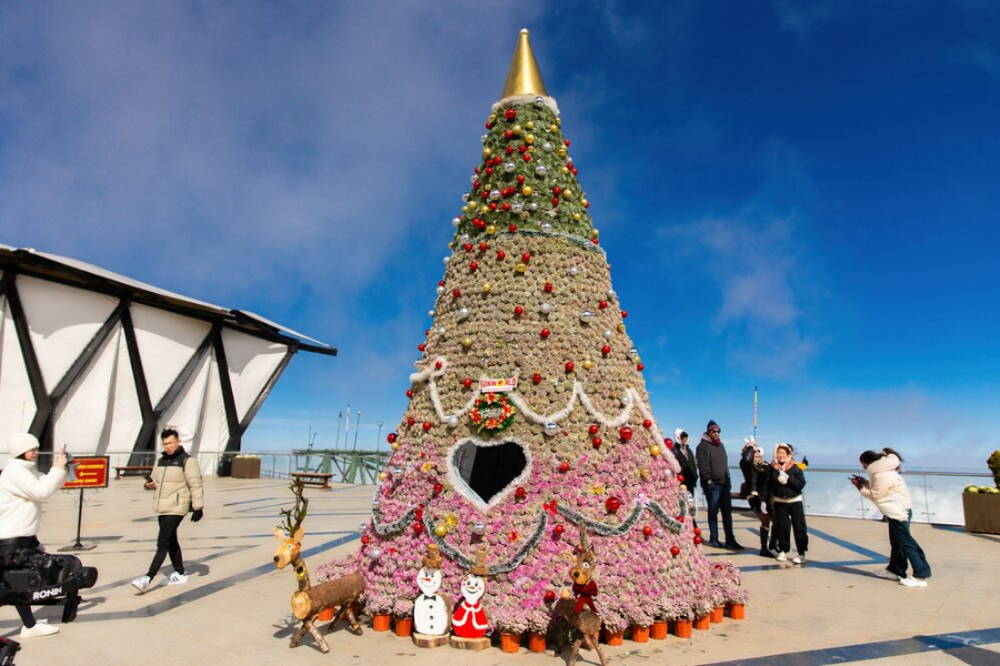 December is an ideal time to enjoy Christmas in Vietnam