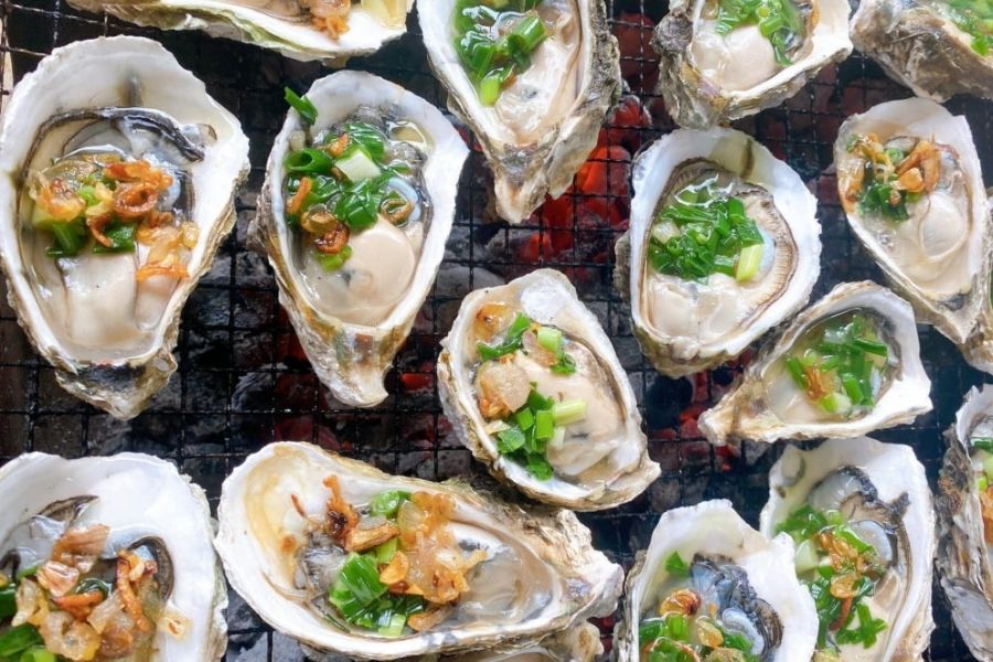 Grilled oysters at Ngoc Island