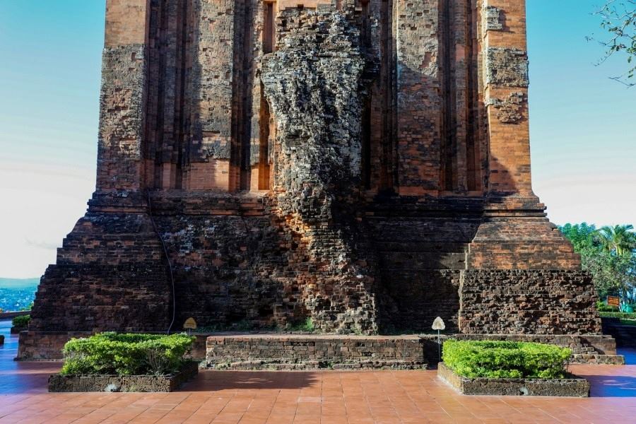 The ancient architecture of Nhan Tower (Source: Fly News)