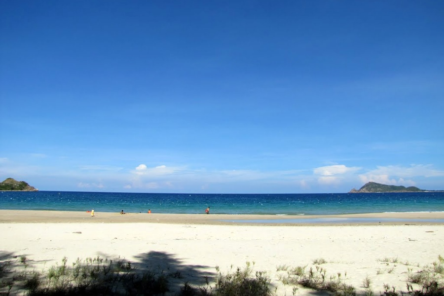 Admire the beauty of Vinh Hoa Beach (Source: Crystal) 
