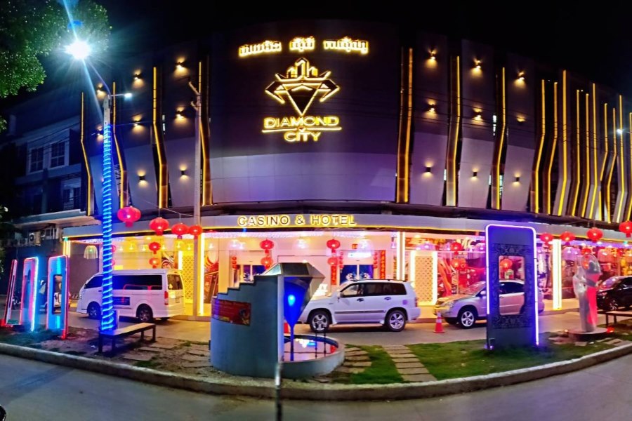 Diamond City Crown Casino in Poipet city