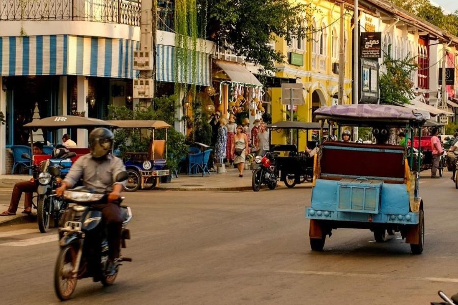 From Kampong Thom, you can hire a tuk-tuk or taxi to reach Prasat Sambor Prei Kuk