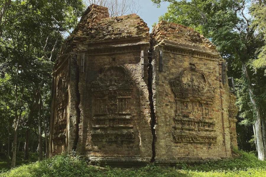 Prasat Sambor Prei Kuk holds many historical tales and deep meanings