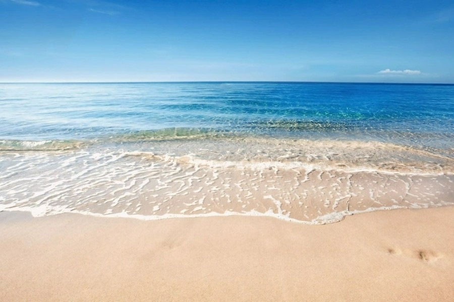 The clear water in Sa Huynh Beach 