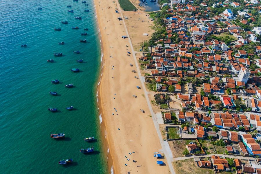 Sa Huynh Beach on the morning 