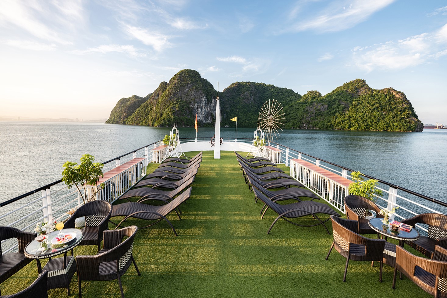 The sundeck of the cruise on Bai Tu Long 