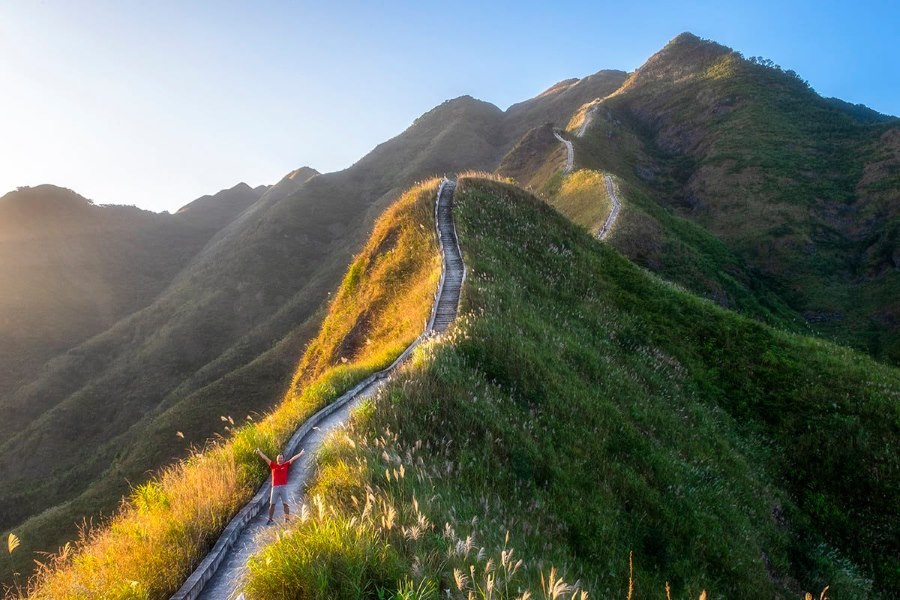 Trekking Cao Ly Peak (Source: News)