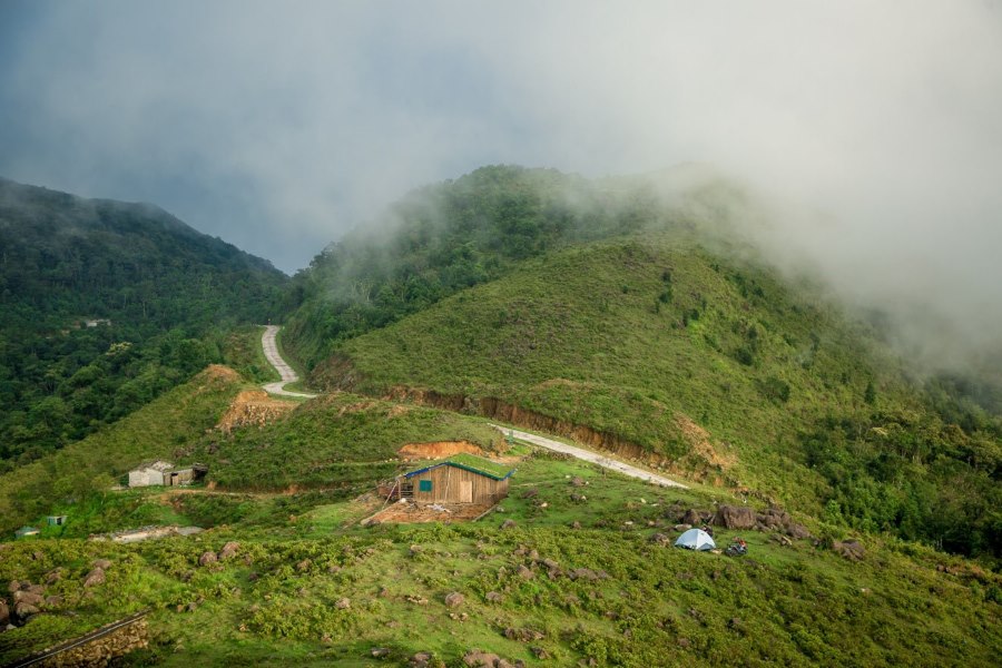 Cao Ly Mountain on a cloudy day (Source: Tripmap)