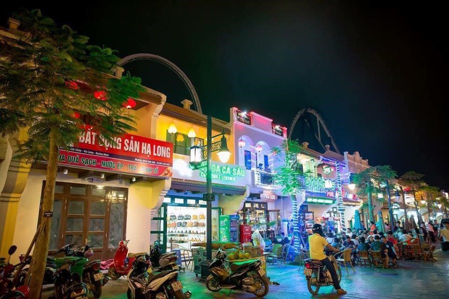 Ha Long Old Quarter near Ha Long Night Market 