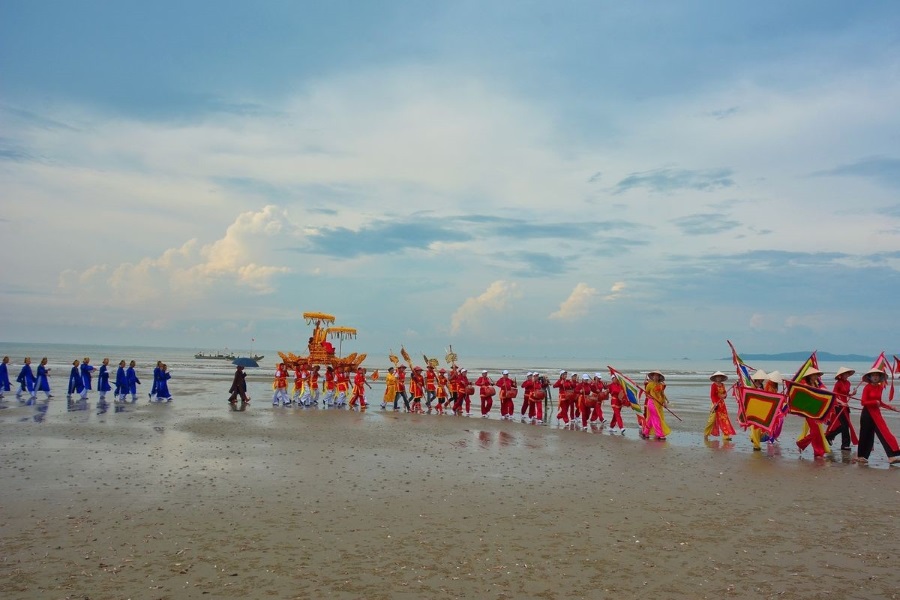 Tra Co Festival - One of the Traditional Festivals in Quang Ninh