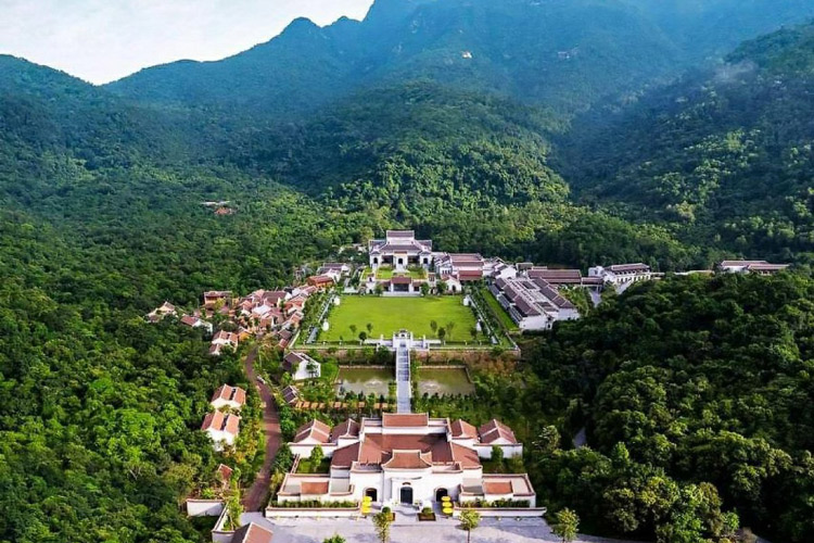 Truc Lam Yen Tu Zen Monastery