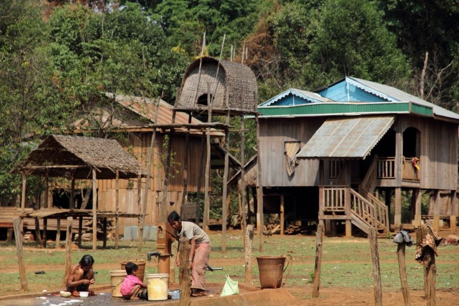 Near Yeak Laom Lake, you can visit the local villages