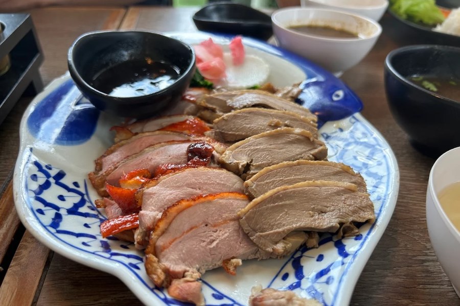 Roast duck and duck noodles are the most frequently praised halal food in bangkok