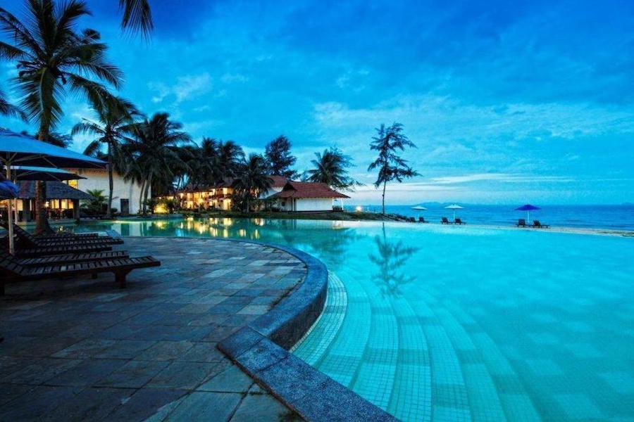 Relax at our uniquely designed swimming pool, which seems to spill into the majestic South China Sea- Photo: Sutra Beach