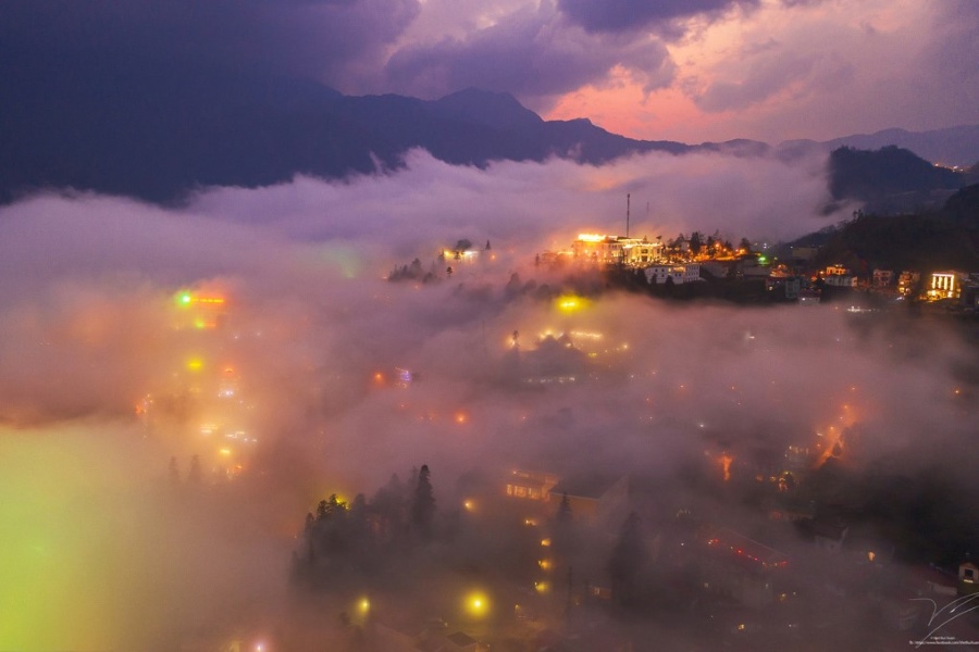 The light show of Sa Pa above a sea of clouds from Ham Rong Summit 