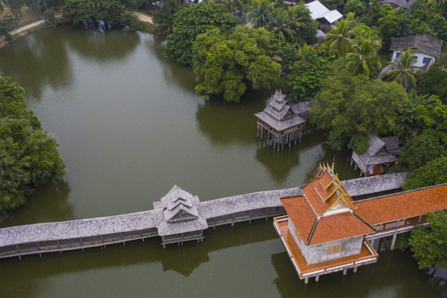 You can visit Savannakhet from neighboring countries via border gates