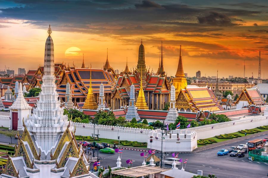 Some tips for traveling to the Silver Pagoda in Phnom Penh  (Cre: hay travel)