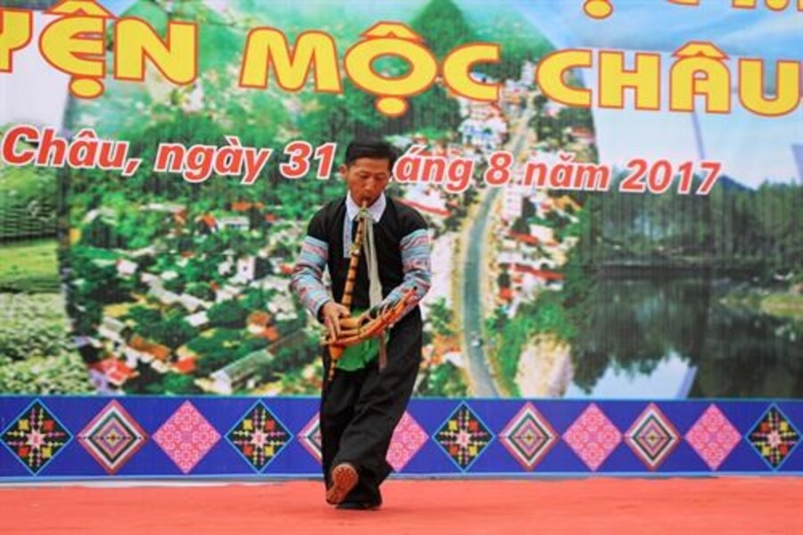 spreading their traditional music instrument in Moc Chau, Khen Dance