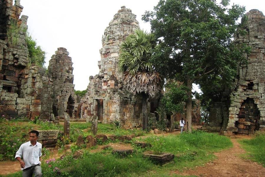Best Time to Visit Wat Banan