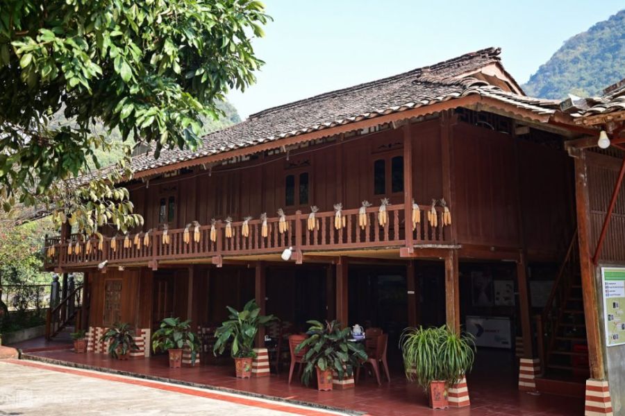 Getting to Quynh Son