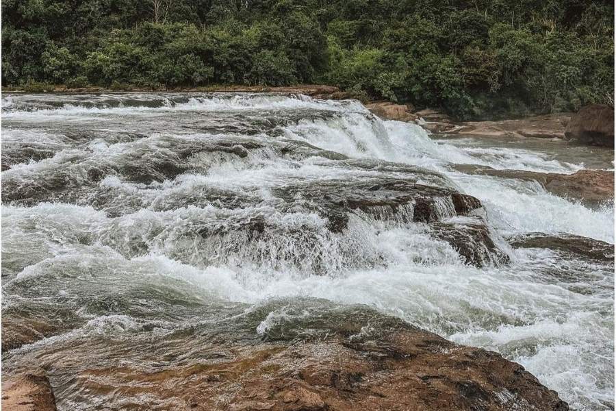 The best time to visit to Tatai Waterfall